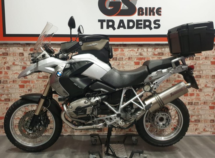 GS 1200 2008 Silver, Akrapovic, Top box,  tank bag  !!!