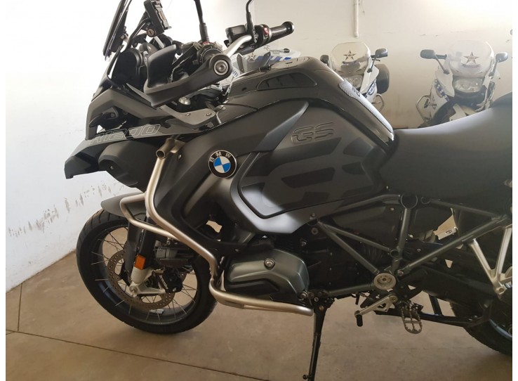 ARRIVING SOON  !!! - GSA 1200 2018 ONLY 10000km !!!! OEPS SALE PENDING....