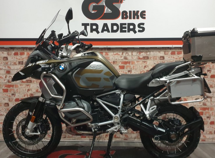 GSA 1250 2021, MU model with heated seats and upgraded lights, ONLY 4900 km