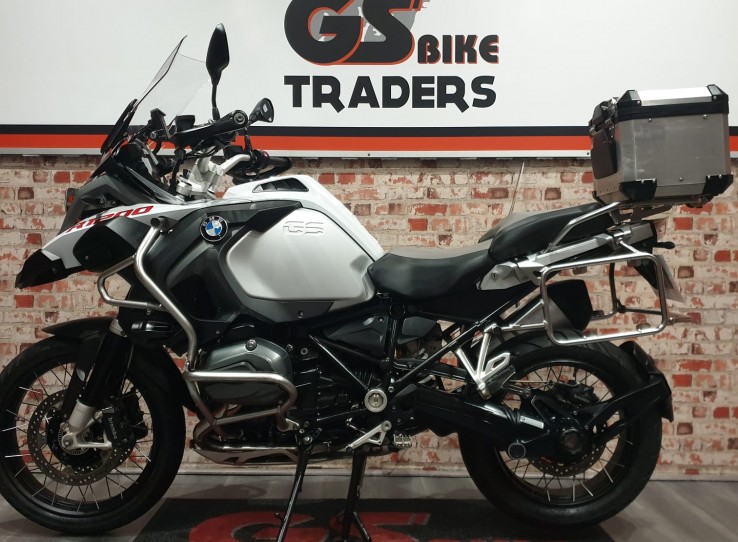 2016 BMW GSA 1200, White, 45000km, BMW Top box , Full service history at BMW