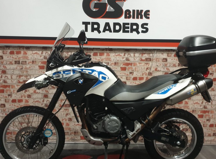 2013 BMW GS 650 SERTAO,  Leo Vince,  Top box