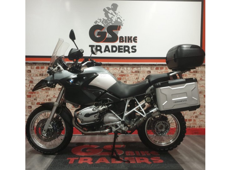 2006 BMW GS 1200, Nice extras, 74000km, Top box and panniers