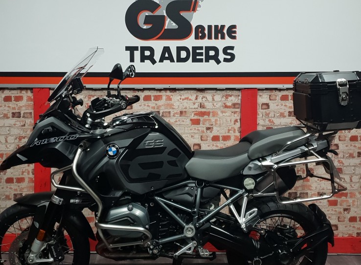 WOW SOMETHING SPECIAL  - 2018 GSA 1200 TRIPLE BLACK, ONLY 12300km, GEAR SHIFT ASSIST,  Top Box