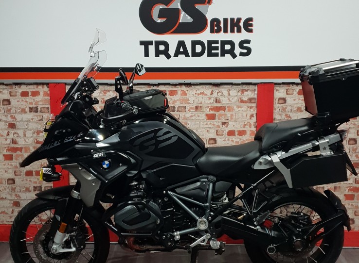 SOLD....2021 ( 2022 SPEC ) BMW GS 1250 TRIPLE BLACK EDITION MU MODEL,  ONLY 7800 km, lots of extras  ( Around 50K )