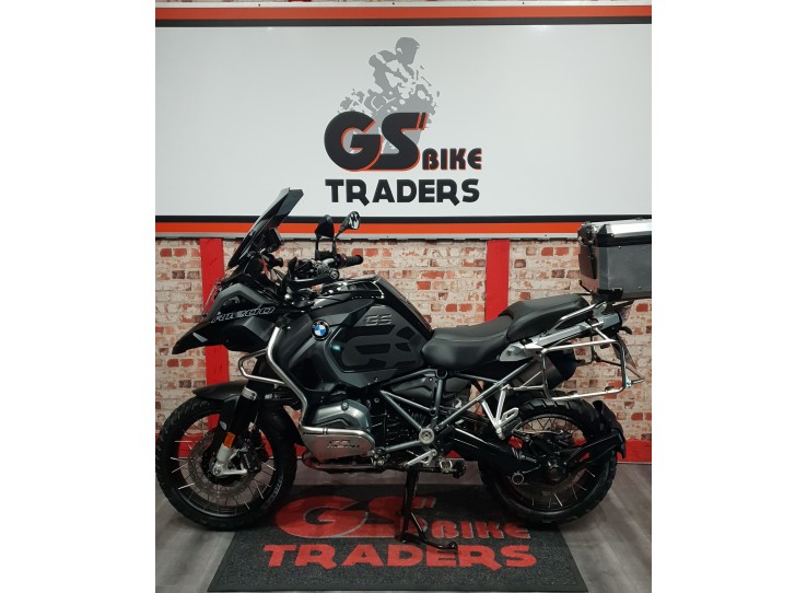 SALE PENDING....2017 BMW GSA 1200 TRIPLE BLACK EDITION, ONLY 6800km , GEAR SHIFT ASSIST and BMW Top box