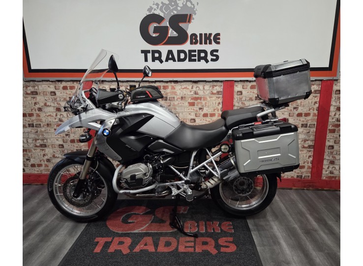 SOLD ....ARRIVING SOON  - 2012 BMW GS 1200, 38000km, Top box and BMW panniers.  Nice extras  !!!