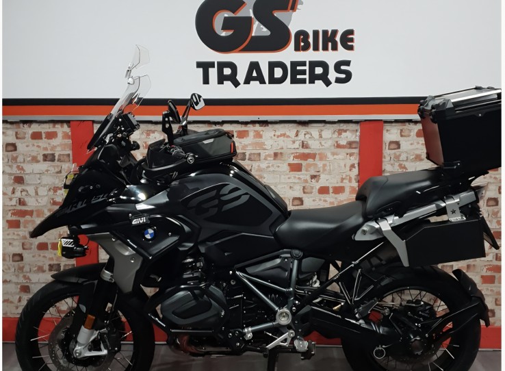 ARRIVING SOON  - 2021 ( 2022 SPEC ) BMW GS 1250 TRIPLE BLACK MU MODEL, ONLY 12200km, LOADED WITH EXTRAS, Heated seats and adaptive lights