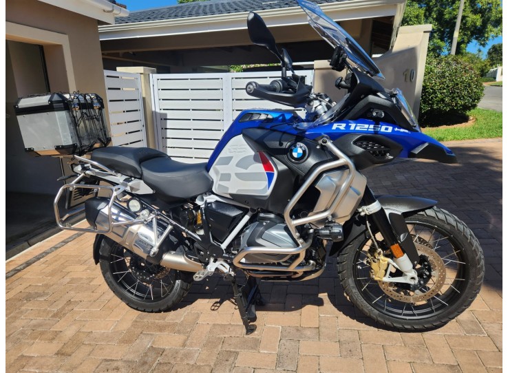 ARRIVING SOON  - 2019 BMW GSA 1250 HP EDITION, ONLY 26300km, BMW original Top box
