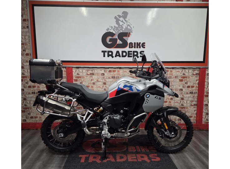 ARRIVING SOON  - 2025 BMW GSA 900, ONLY 4200km, AKRAPOVIC and BMW original Top box
